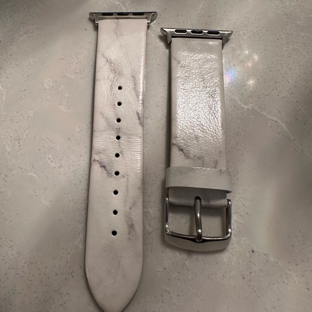 Like New Apple Watch Band. Elegant Marble design. Fits watches from 40-44mm.